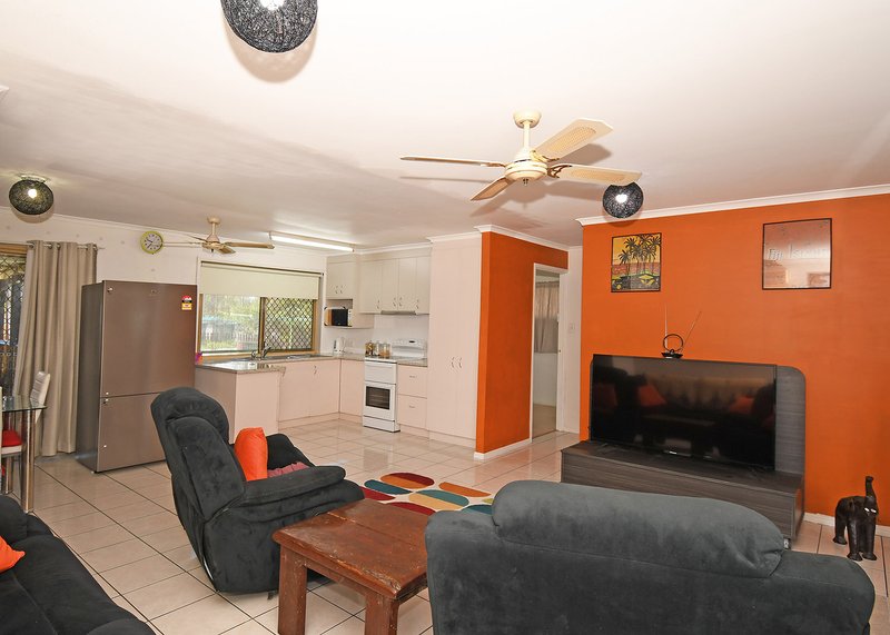 Photo - 305 Boat Harbour Drive, Scarness QLD 4655 - Image 7