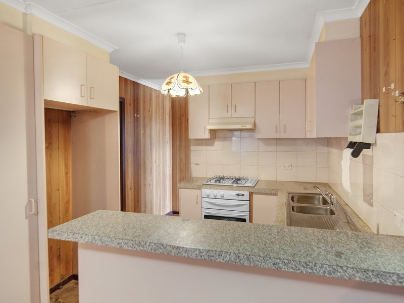 Photo - 305 Cheltenham Road, Keysborough VIC 3173 - Image 2