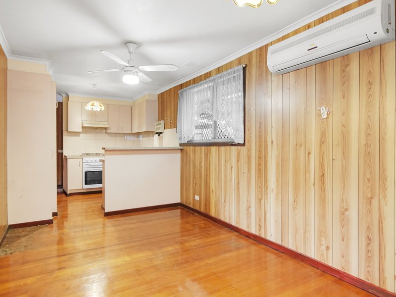 Photo - 305 Cheltenham Road, Keysborough VIC 3173 - Image 9