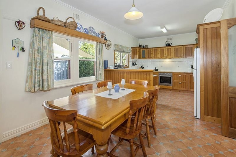 Photo - 305 Eyre Street, Buninyong VIC 3357 - Image 7