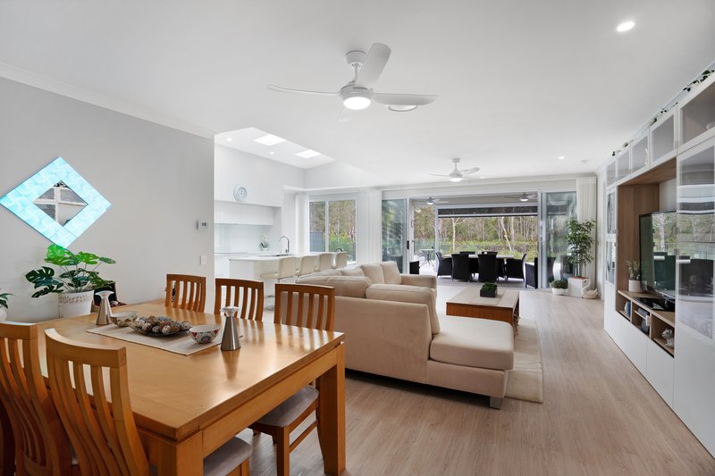 Photo - 305 Freshwater Drive, Banksia Beach QLD 4507 - Image 5