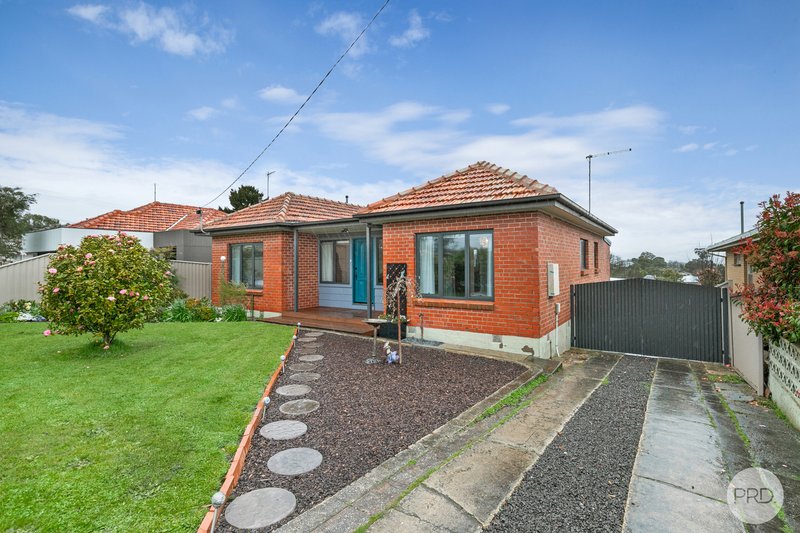 Photo - 305 Landsborough Street, Ballarat North VIC 3350 - Image 1