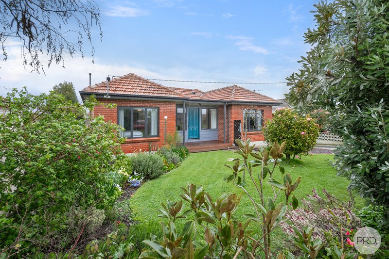 Photo - 305 Landsborough Street, Ballarat North VIC 3350 - Image 2