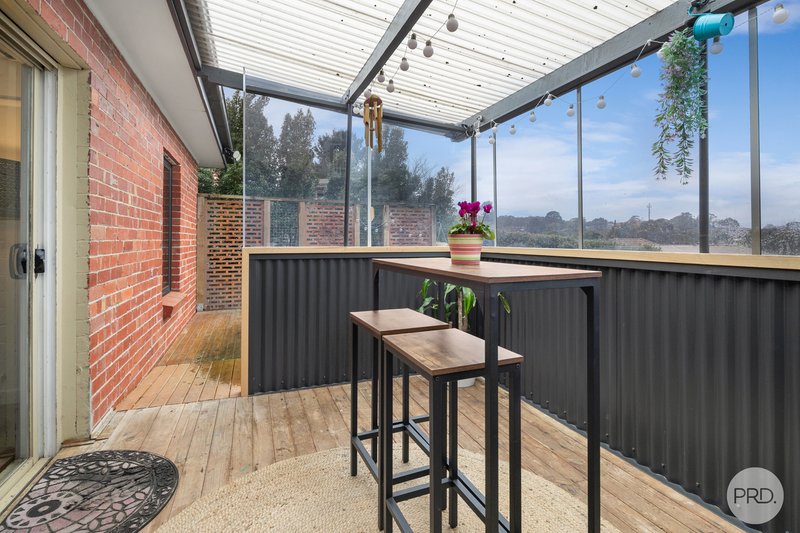 Photo - 305 Landsborough Street, Ballarat North VIC 3350 - Image 11