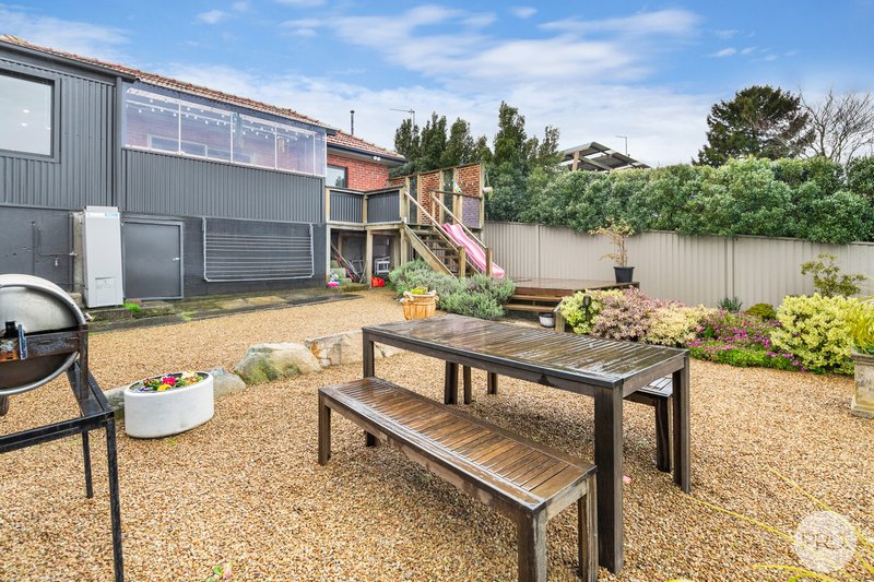 Photo - 305 Landsborough Street, Ballarat North VIC 3350 - Image 14