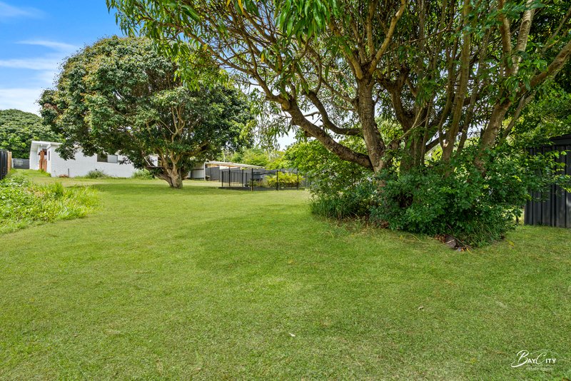 Photo - 305 Redland Bay Road, Capalaba QLD 4157 - Image 15