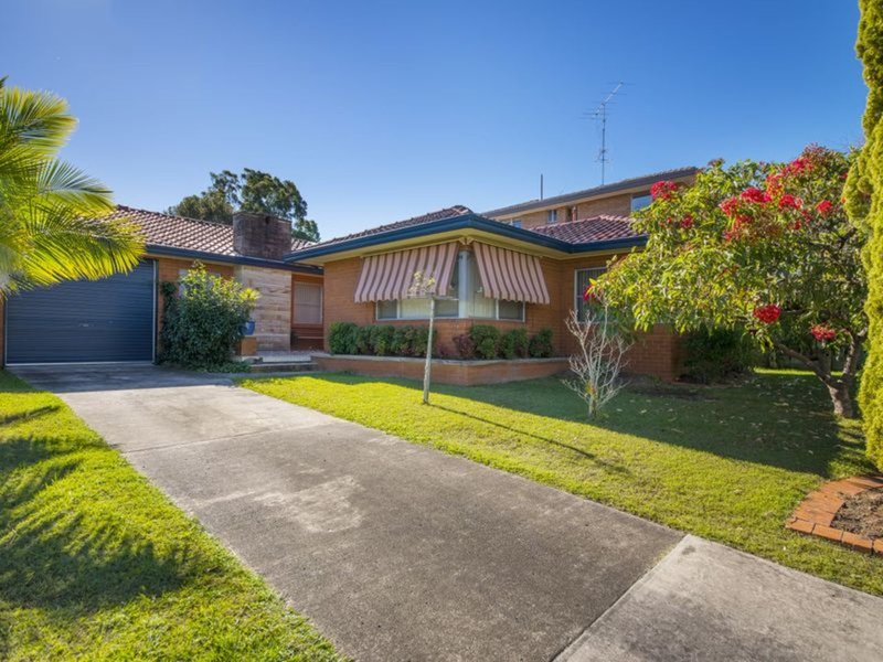 Photo - 305 Victoria Street, Taree NSW 2430 - Image 2