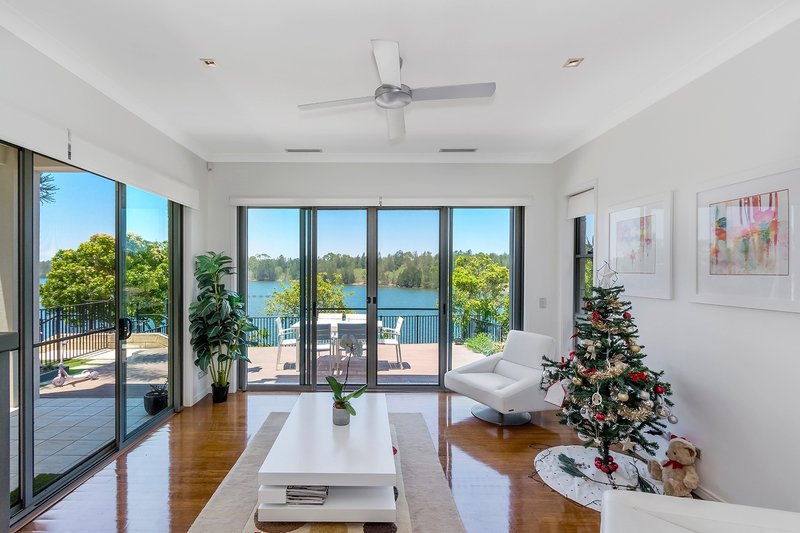 Photo - 3050 Quay South Drive, Carrara QLD 4211 - Image 2