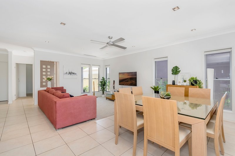 Photo - 3050 Quay South Drive, Carrara QLD 4211 - Image 4