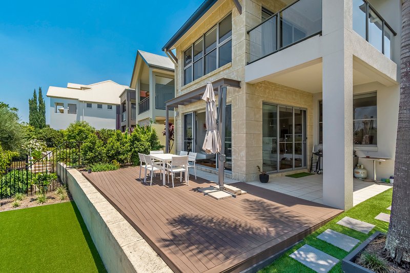 Photo - 3050 Quay South Drive, Carrara QLD 4211 - Image 7