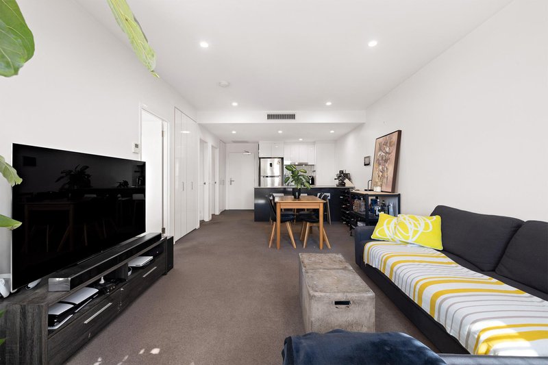 Photo - 305/104 Northbourne Avenue, Braddon ACT 2612 - Image 5