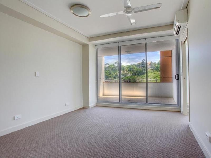 Photo - 305/106 Denham Street, Townsville City QLD 4810 - Image 2