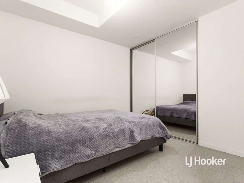 Photo - 305/112 Ireland Street, West Melbourne VIC 3003 - Image 7