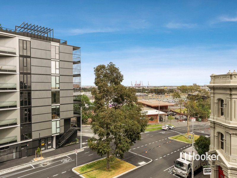 Photo - 305/112 Ireland Street, West Melbourne VIC 3003 - Image 8