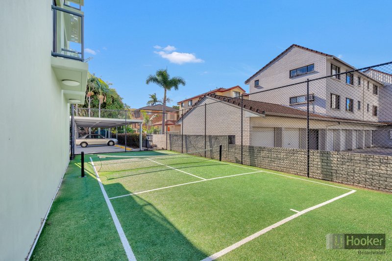 Photo - 305/132 Marine Parade, Southport QLD 4215 - Image 6