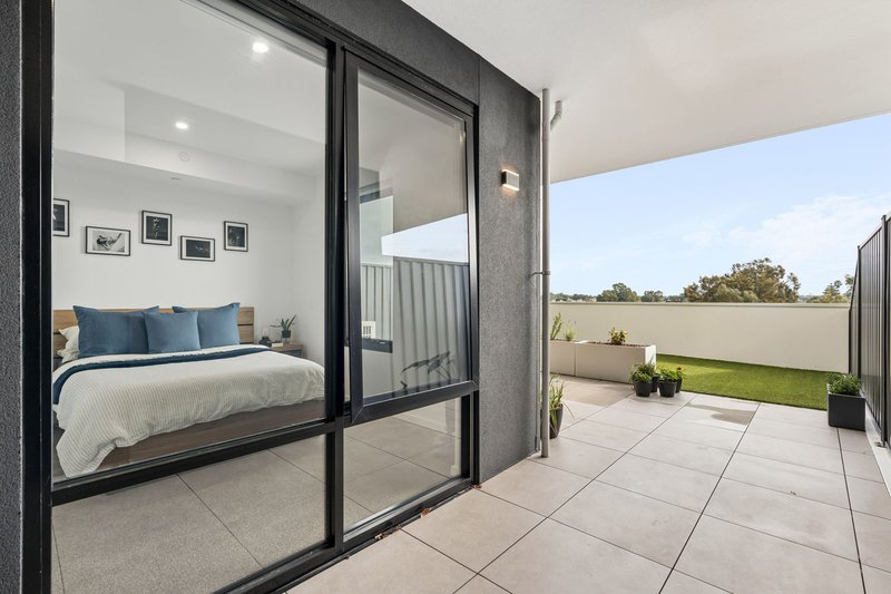 Photo - 305/14 Leila Street, Cannington WA 6107 - Image 12