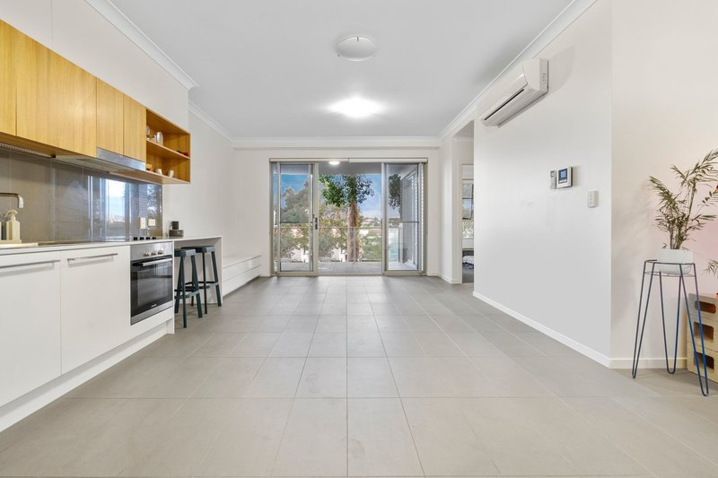 Photo - 305/148 Victoria Park Road, Kelvin Grove QLD 4059 - Image 4