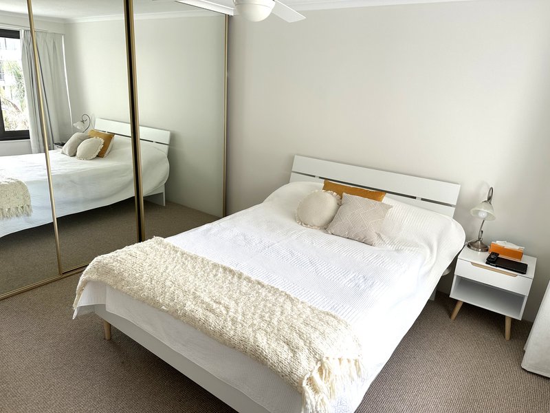 Photo - 305/157 Old Burleigh Road, Broadbeach QLD 4218 - Image 7