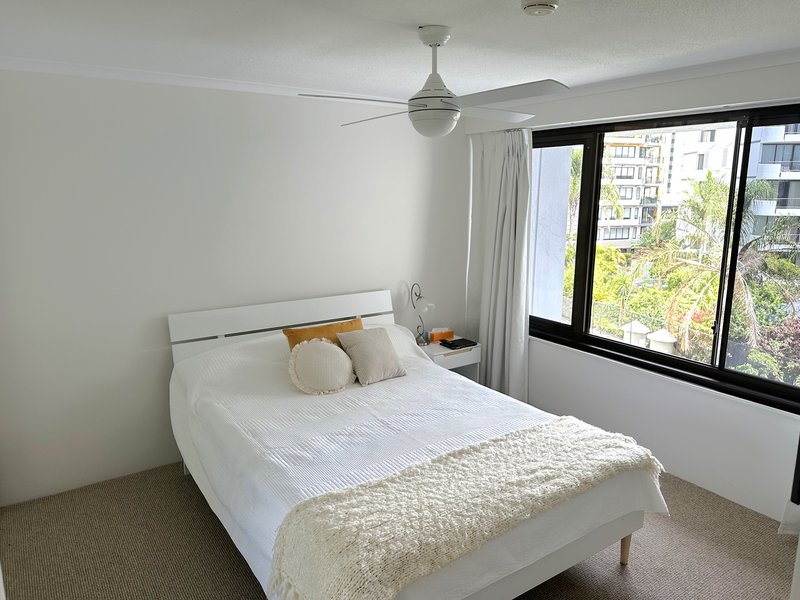 Photo - 305/157 Old Burleigh Road, Broadbeach QLD 4218 - Image 8