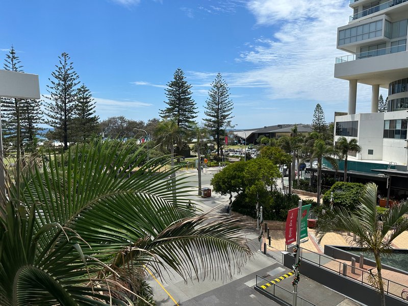 Photo - 305/157 Old Burleigh Road, Broadbeach QLD 4218 - Image 9