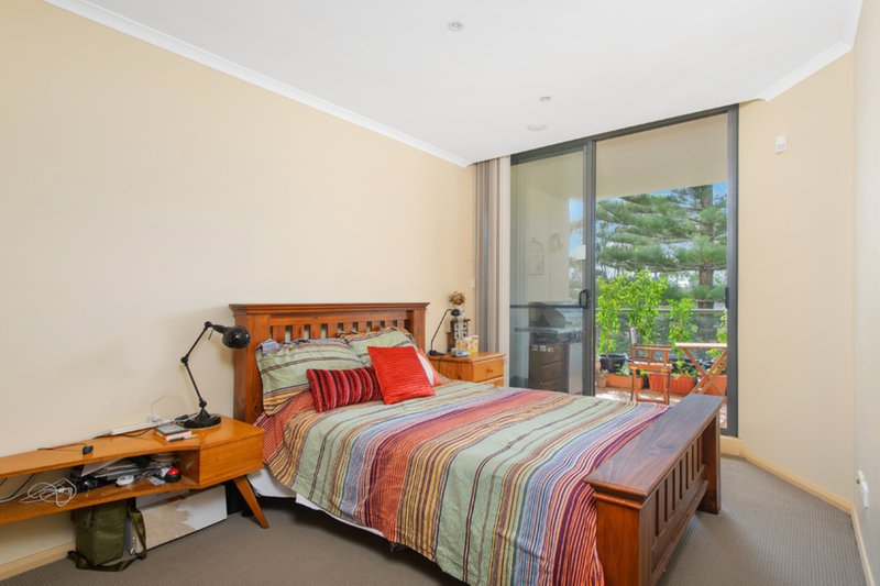 Photo - 305/2 Hollingworth Street, Port Macquarie NSW 2444 - Image 5