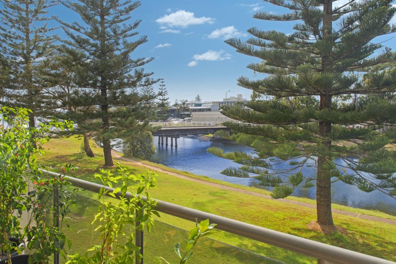 Photo - 305/2 Hollingworth Street, Port Macquarie NSW 2444 - Image 10