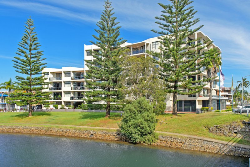 Photo - 305/2 Hollingworth Street, Port Macquarie NSW 2444 - Image 13