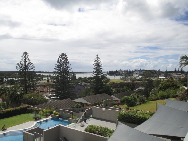 Photo - 305/20-22 Mort Street, Port Macquarie NSW 2444 - Image 5