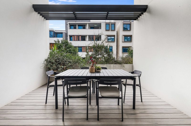 Photo - 305/233-235 Botany Road, Waterloo NSW 2017 - Image 2