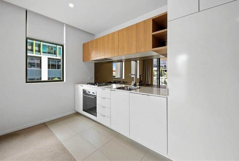 Photo - 305/27 Russell Street, South Brisbane QLD 4101 - Image 8