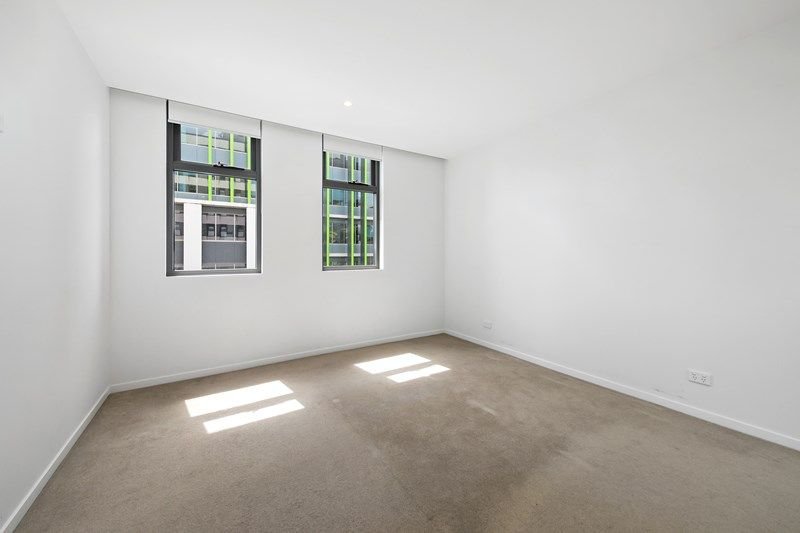 Photo - 305/27 Russell Street, South Brisbane QLD 4101 - Image 11