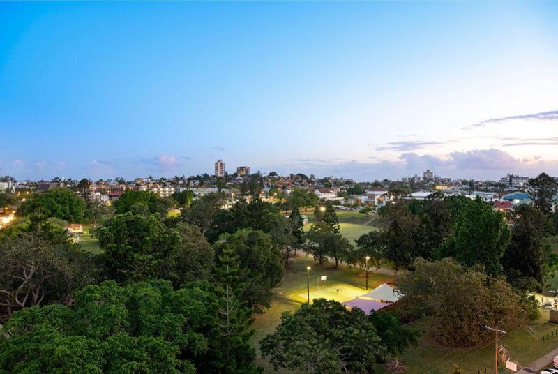 Photo - 305/27 Russell Street, South Brisbane QLD 4101 - Image 16