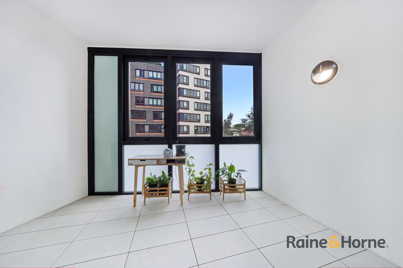 Photo - 305/2A Wharf Road, Melrose Park NSW 2114 - Image 7