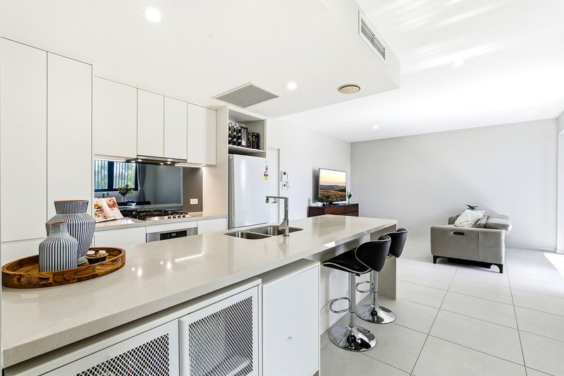 Photo - 305/3 Grout Street, Macgregor QLD 4109 - Image 6