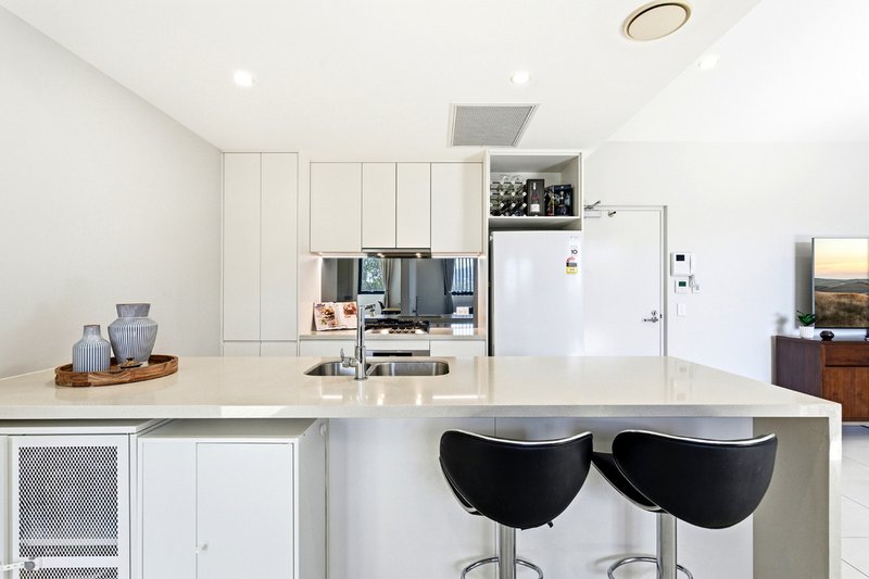 Photo - 305/3 Grout Street, Macgregor QLD 4109 - Image 10