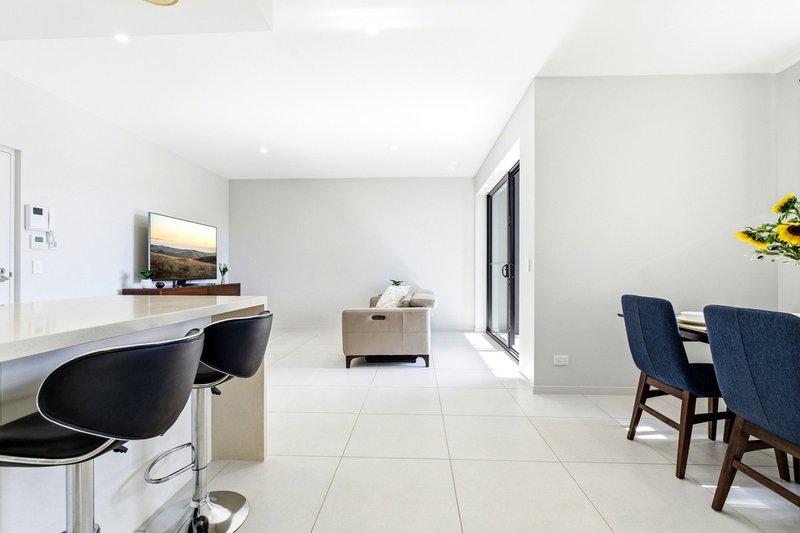 Photo - 305/3 Grout Street, Macgregor QLD 4109 - Image 14