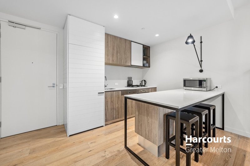 Photo - 305/33 Quay Boulevard, Werribee South VIC 3030 - Image 2