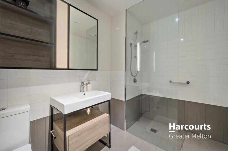 Photo - 305/33 Quay Boulevard, Werribee South VIC 3030 - Image 8