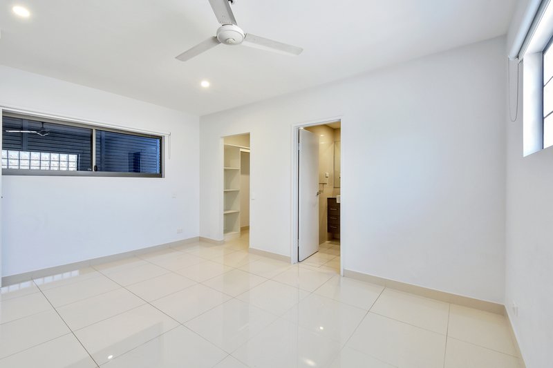 Photo - 305/44 Woods Street, Darwin NT 0800 - Image 9