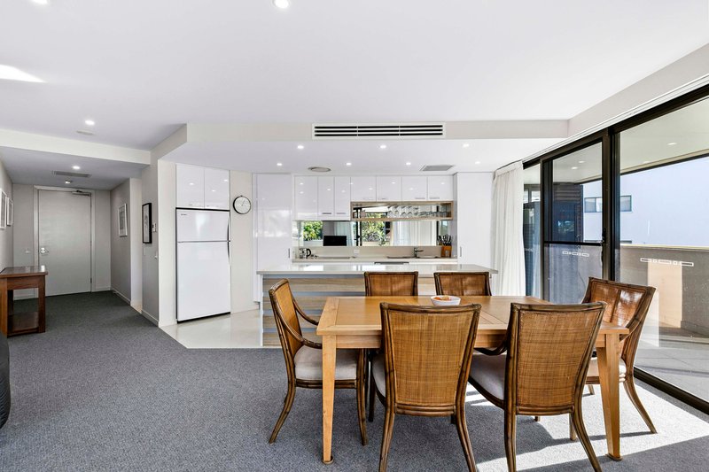 Photo - 305/468 Esplanade , Torquay QLD 4655 - Image 4