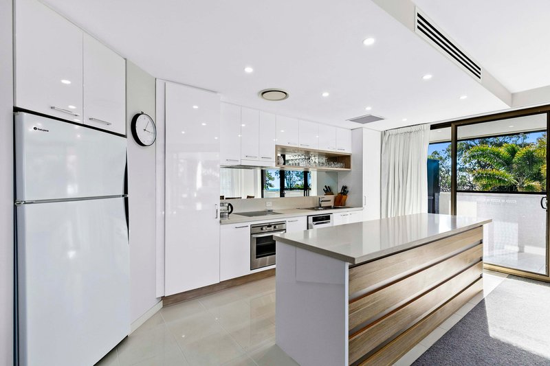Photo - 305/468 Esplanade , Torquay QLD 4655 - Image 5