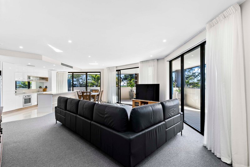 Photo - 305/468 Esplanade , Torquay QLD 4655 - Image 7