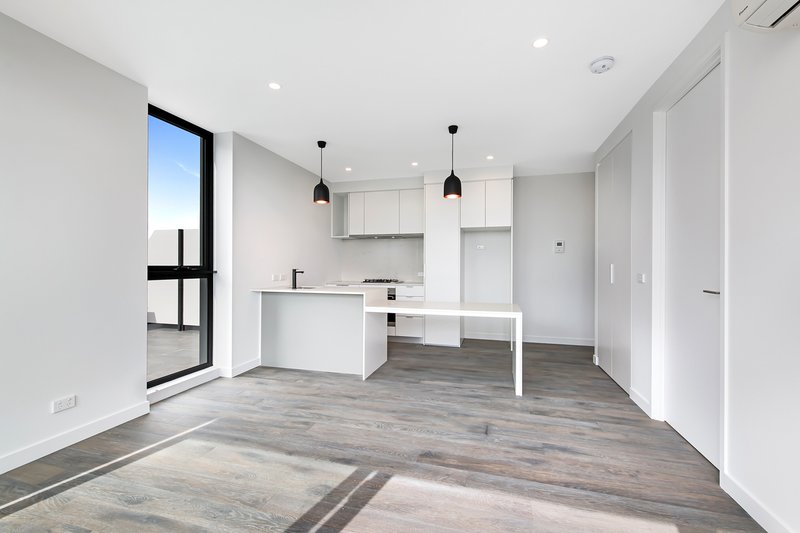 Photo - 305/67B Poath Road, Murrumbeena VIC 3163 - Image 2