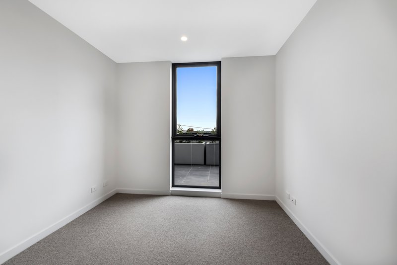 Photo - 305/67B Poath Road, Murrumbeena VIC 3163 - Image 3