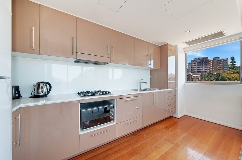 Photo - 305/88 Berry Street, North Sydney NSW 2060 - Image 4