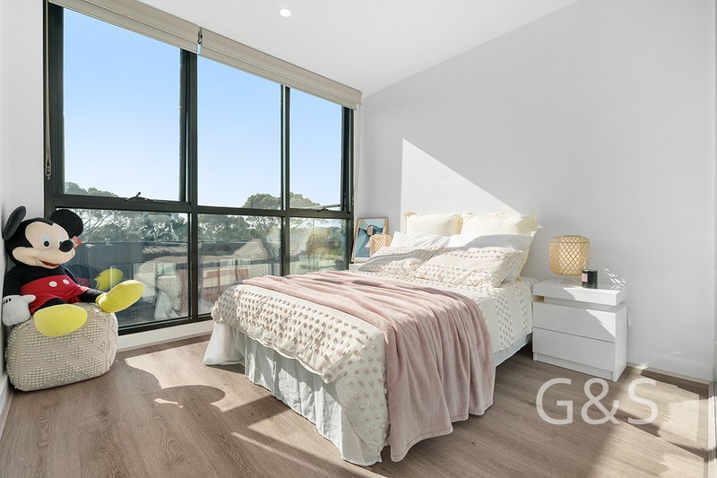 Photo - 305/9 Renver Road, Clayton VIC 3168 - Image 5