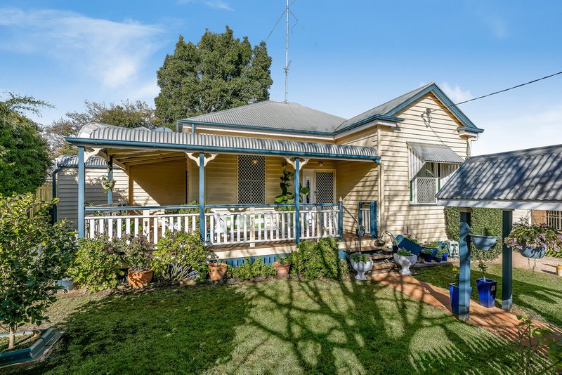 306 Alderley Street, Centenary Heights QLD 4350