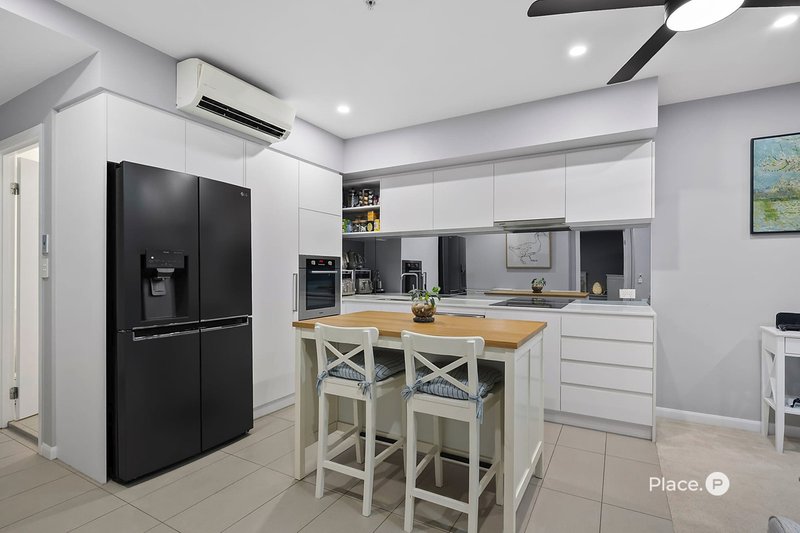 Photo - 30602/300 Old Cleveland Road, Coorparoo QLD 4151 - Image 5