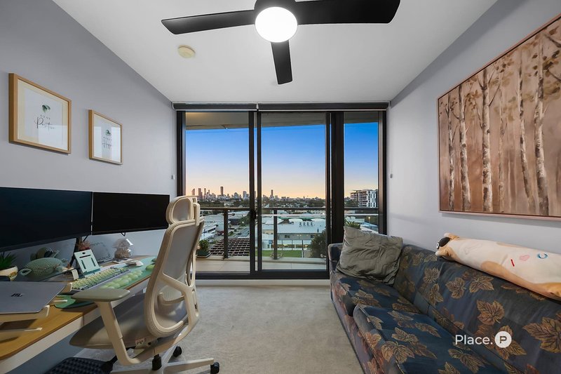 Photo - 30602/300 Old Cleveland Road, Coorparoo QLD 4151 - Image 9