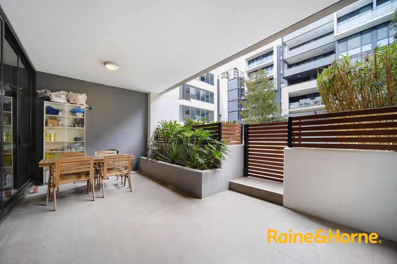 Photo - 306/1 Half Street, Wentworth Point NSW 2127 - Image 2